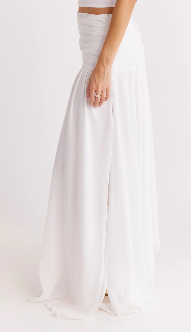 Nysa White Skirt Set